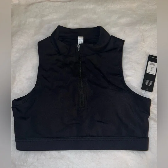 4/$10 Bundle Sale: Fashion Nova Nova Sport Hiking Babe Active Top - Picture 1 of 7